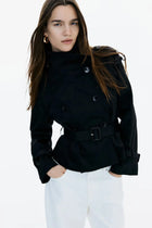 Trenchcoat med knappar 
