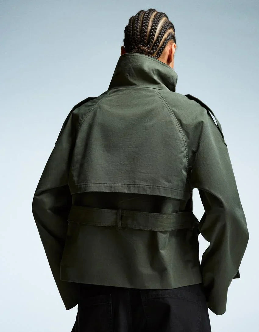 Trenchcoat med knappar 