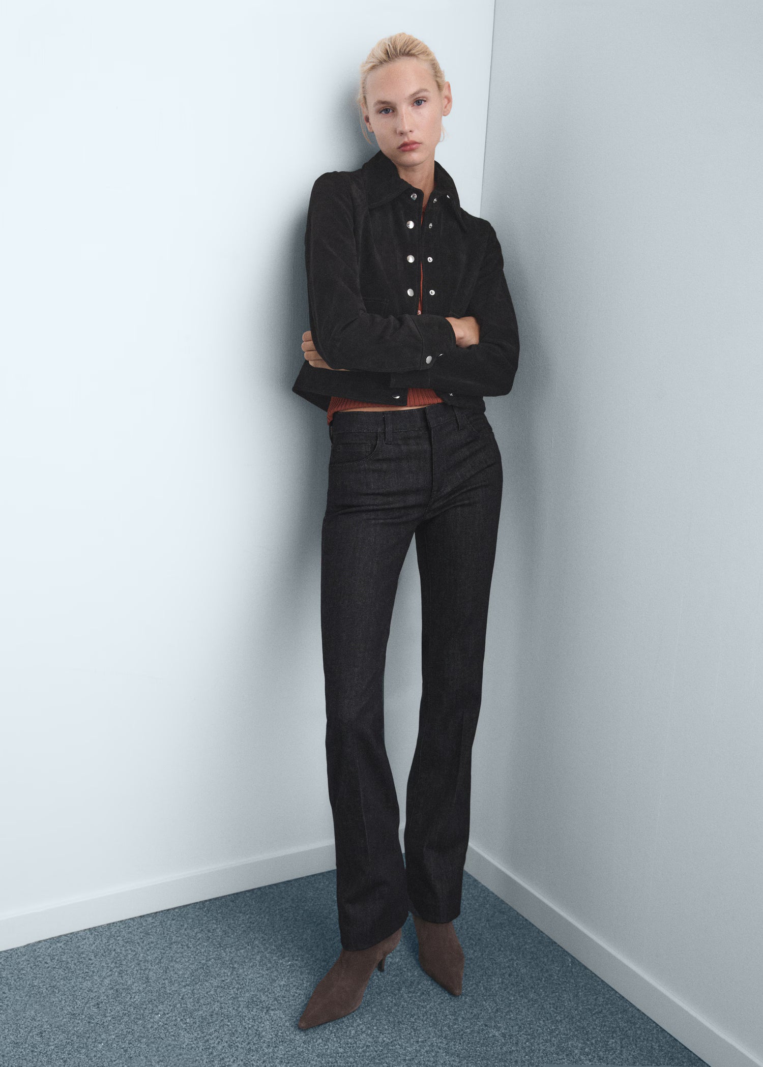 Mid-rise flared jeans