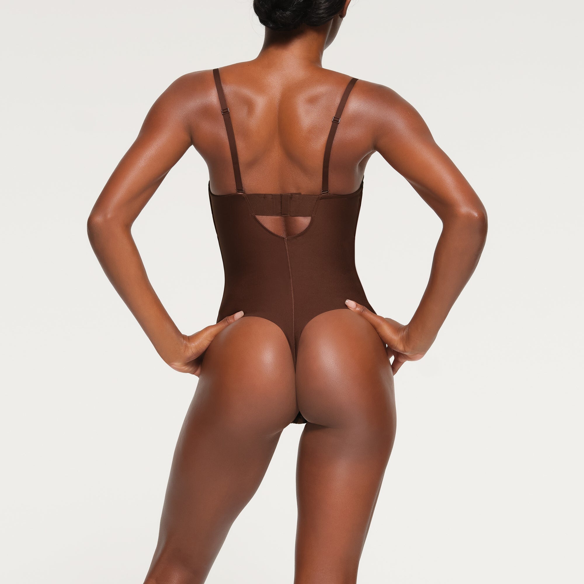 CONTOUR BYGELBODY